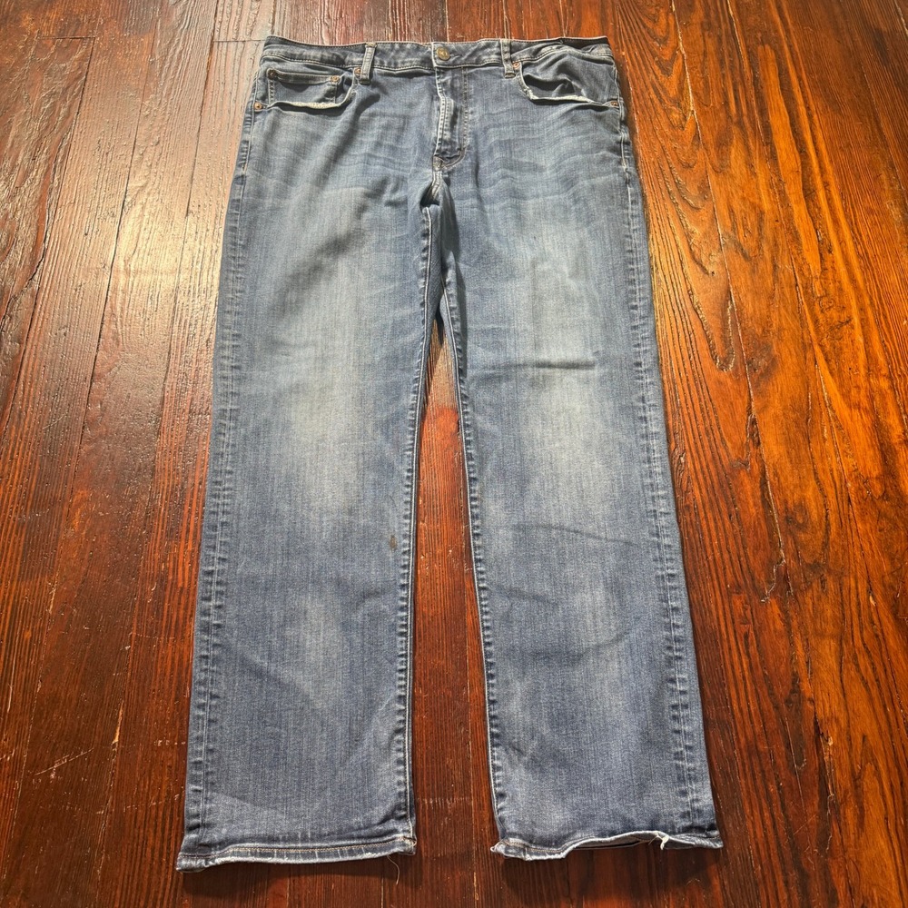 American Eagle Jeans Mens 38x30 Blue Relaxed Straight Faded Whiskers Stretch